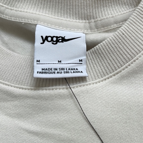 NWT Nike Yoga Luxe A.I.R.
Women's Fleece Crew - Picture 6 of 10